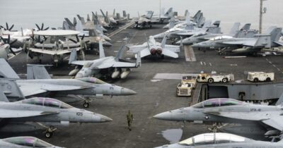 Copertina di Portaerei, bombardieri e F35: il risiko degli Usa in vista di un attacco all’Iran
