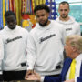 Copertina di Medio Oriente, la Juve alla Casa Bianca nelle ore decisive della crisi: i giocatori ascoltano l’ultimatum di Trump all’Iran