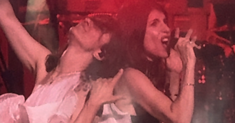 Copertina di Elisa e Giorgia amiche e complici a San Siro in “La cura per me” – IL VIDEO