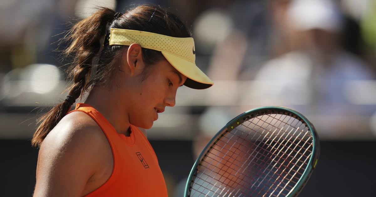 Lo stalker di Emma Raducanu voleva seguirla a Wimbledon: ha provato a comprare i biglietti Lo stalker di Emma Raducanu voleva seguirla a Wimbledon: ha provato a comprare i biglietti