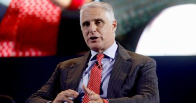 Copertina di Risiko, dai pm Orcel  e i vertici Mediobanca