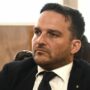Copertina di Genova, all’ex assessore anche biglietti vip per lo stadio. I poliziotti indagati in chat: “Ne abbiamo commessi di reati…”