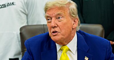Copertina di Ultimatum all’Iran, Trump: “Non ho ancora deciso. Il regime di Teheran può cadere”