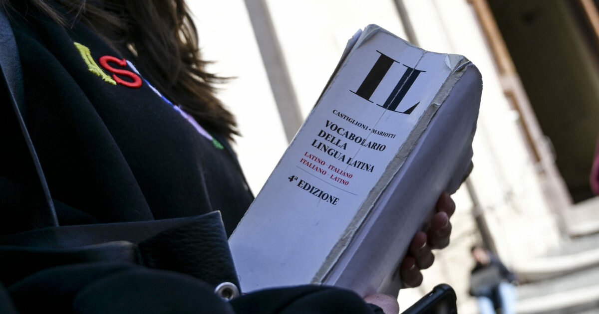 maturit224 2025 la traduzione fatta con chatgpt della seconda prova per il liceo classico