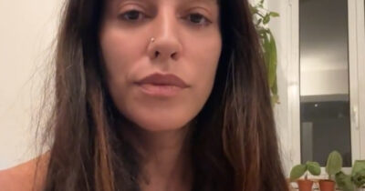 Copertina di “Basta razzismo. È la scena più violenta che abbia visto in Italia. Non posso stare zitta”: la modella Lea T salva una donna da un’aggressione