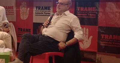 Copertina di Occhiuto indagato per corruzione contro tutti: “Mi sento stuprato”. E la procura gli risponde