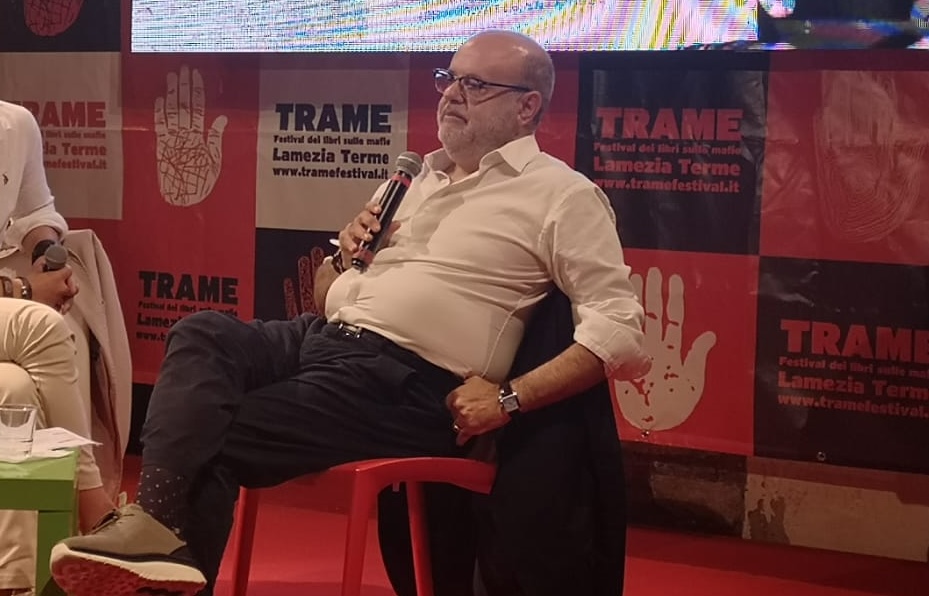 occhiuto indagato per corruzione contro tutti mi sento stuprato e la procura gli risponde