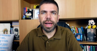 Copertina di Ermanno “scrip” Ferretti: così ironia e passione per la filosofia aiutano a dialogare