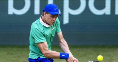 Copertina di Sinner cade ad Halle: l’azzurro perde agli ottavi contro Bublik