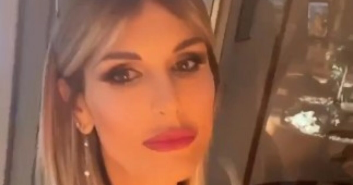 “Mai avevo confessato la cosa più drammatica della mia vita, il mio tentato suicidio nel momento più buio. Ho fatto una corsa per buttarmi, mio marito mi ha salvata”: parla Arianna David