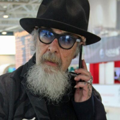 Copertina di Spiato un altro giornalista anti-governo: Roberto D’Agostino