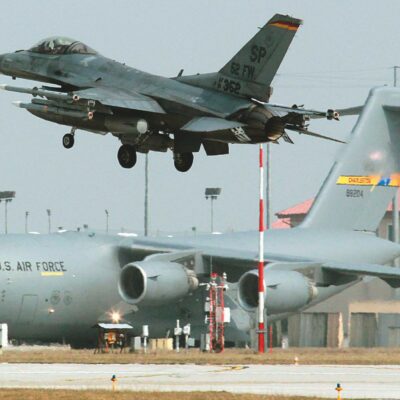 Copertina di “Guerra: basi americane in Italia fuori controllo”