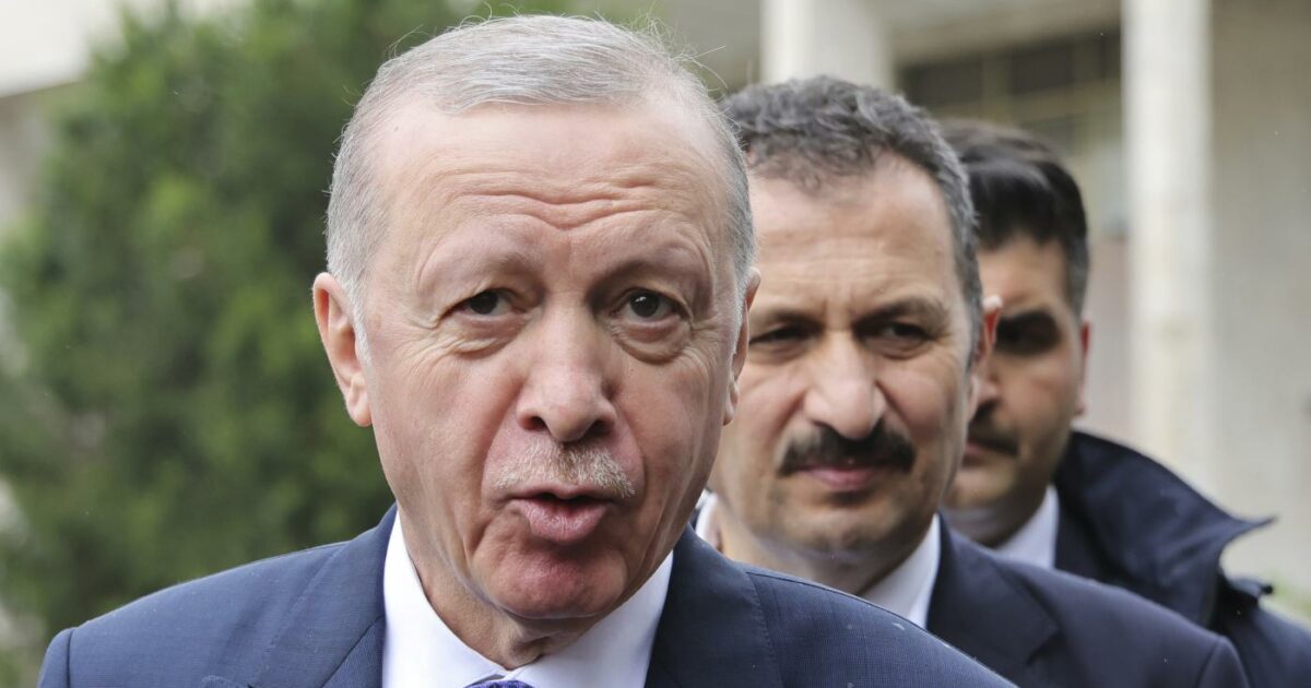 Attacco di Erdogan alle donne: le eredità non saranno più divise equamente né davanti a un notaio Attacco di Erdogan alle donne: le eredità non saranno più divise equamente né davanti a un notaio