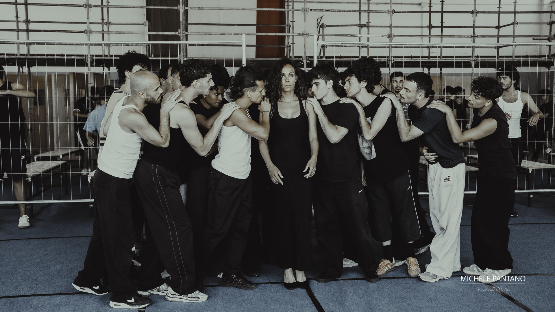 “L’Iliade” nel carcere di sicurezza, in anteprima l’opera di Giuliano Peparini: “Tra l’epoca di Omero e la nostra, le dinamiche umane non sono cambiate” – VIDEO “L’Iliade” nel carcere di sicurezza, in anteprima l’opera di Giuliano Peparini: “Tra l’epoca di Omero e la nostra, le dinamiche umane non sono cambiate” – VIDEO
