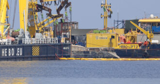 Bayesian, riaffiora il mega yatch affondato lo scorso agosto - Le immagini del recupero