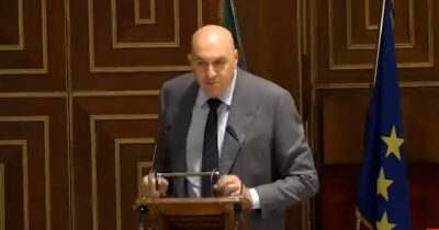 Copertina di Crosetto: “Il mondo è cambiato, la Nato non ha più ragione di esistere. L’Ue e l’Onu non contano niente” | Video