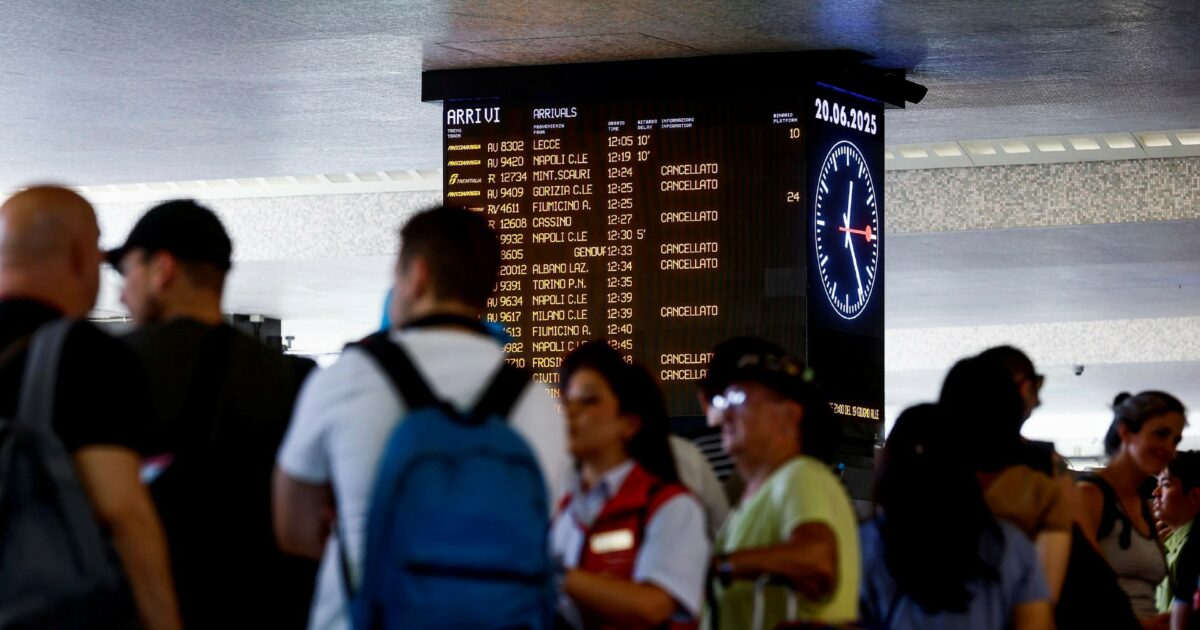 Sciopero dei treni, da Nord a Sud corse a rischio in tutta Italia fino alle 18 di domani Sciopero dei treni, da Nord a Sud corse a rischio in tutta Italia fino alle 18 di domani