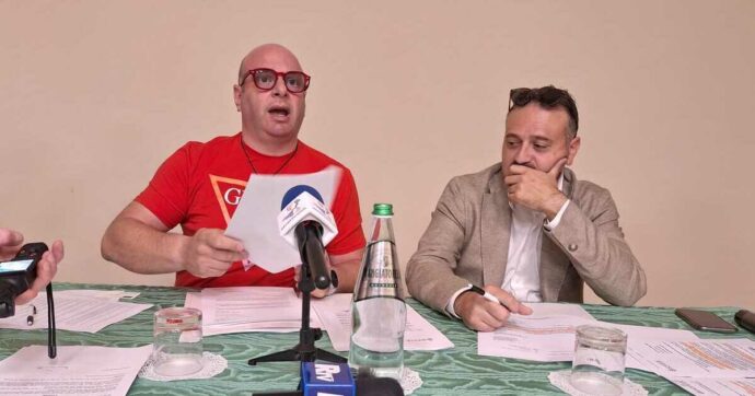 Copertina di A Reggio Calabria stadio, scuole e cimiteri senza contatore dell’acqua: “Così è furto”