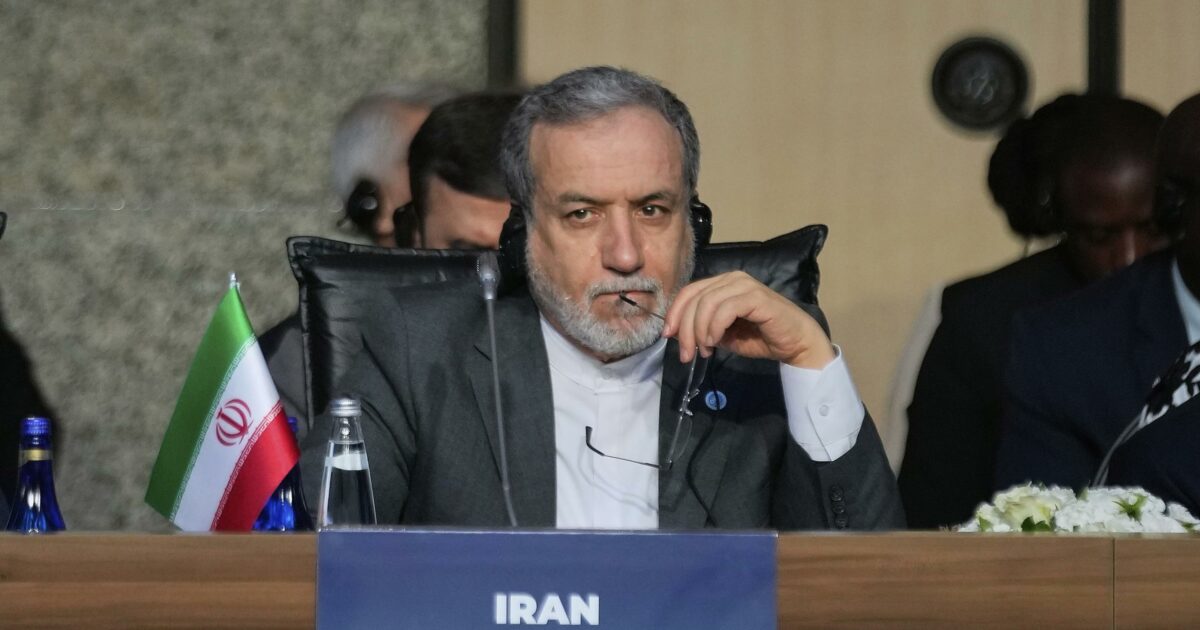 Chi è Abbas Araghchi, il ministro iraniano che parla con gli Usa: sta a lui provare a ricucire i rapporti tra Teheran e Trump Chi è Abbas Araghchi, il ministro iraniano che parla con gli Usa: sta a lui provare a ricucire i rapporti tra Teheran e Trump