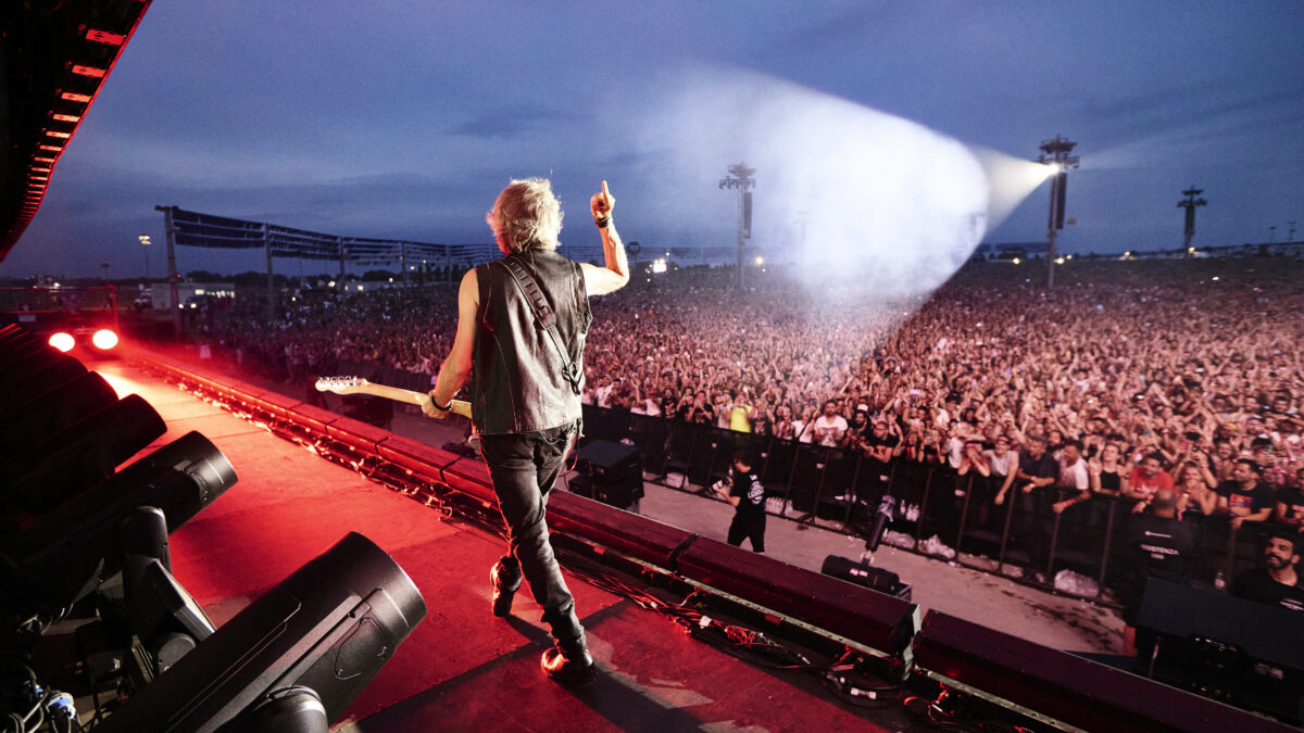 Grandi concerti 2025: Ligabue al primo posto per numero di spettatori per l’evento al Campovolo, mentre per spesa al botteghino al top gli AC/DC all’Autodromo Internazionale Enzo e Dino Ferrari di Imola