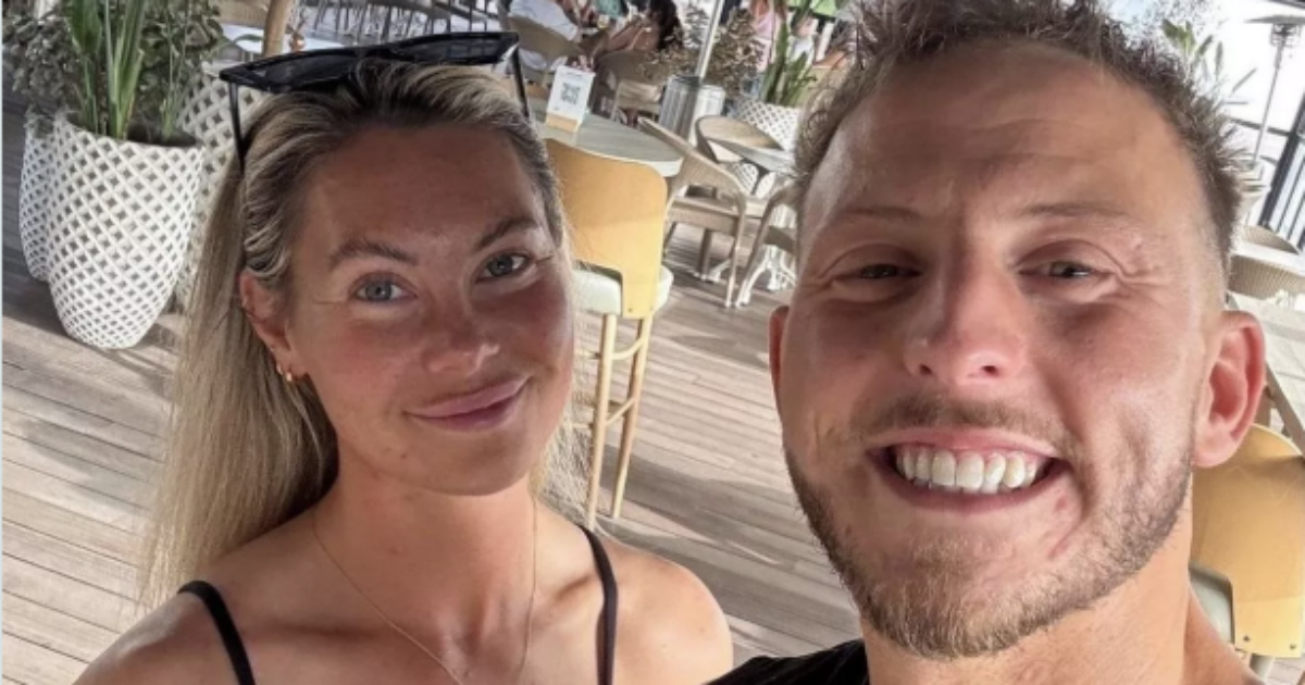 “Il volo era in overbooking, mi sono rifiutata di partire senza il mio fidanzato e Ryanair mi ha dato una multa di 100 euro”: la denuncia di Helena è virale
