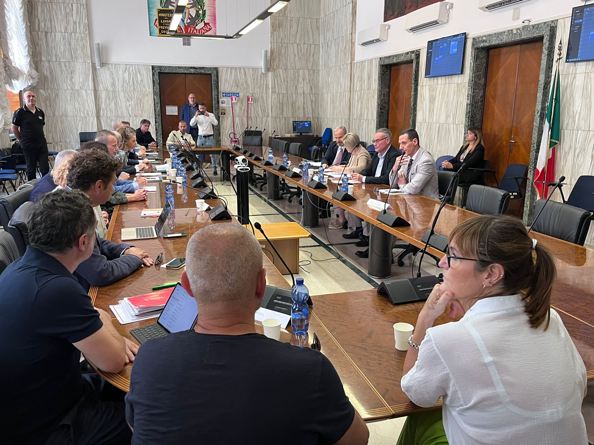 metalmeccanici nulla di fatto sul contratto al ministero fiom e uilm muro dagli industriali