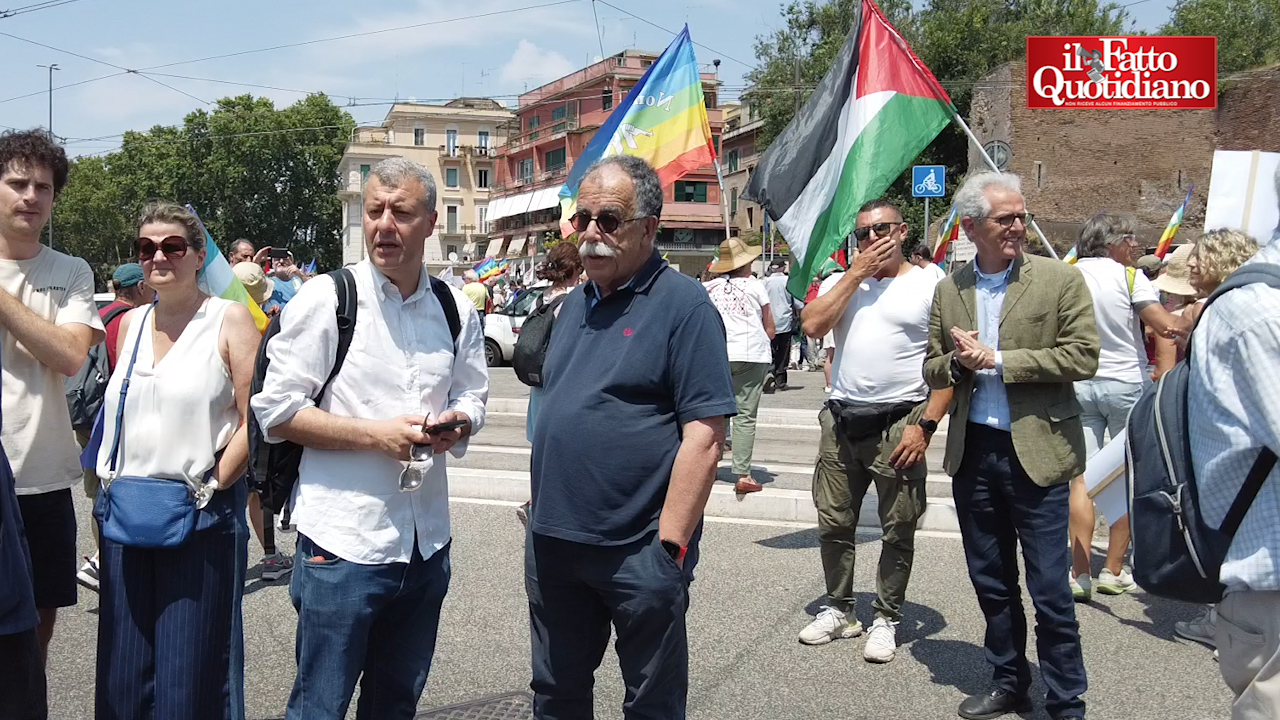 Pochi dem alla manifestazione contro il riarmo. Ma Ruotolo (Pd): “Il popolo della Pace è il nostro” Pochi dem alla manifestazione contro il riarmo. Ma Ruotolo (Pd): “Il popolo della Pace è il nostro”