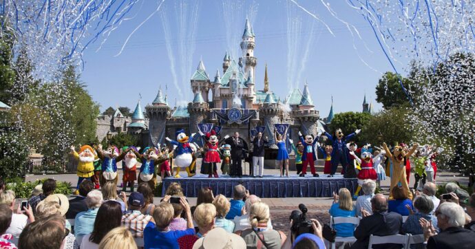 Affitta Disneyland per sposare bimba di 9 anni: arrestato