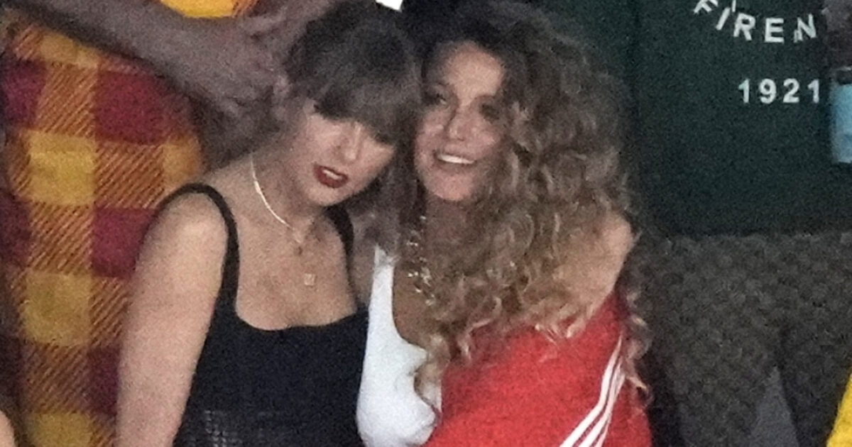 “Gli avvocati di Blake Lively hanno ricattato Taylor Swift per portare in tribunale le loro chat private”: cosa è successo tra l’attrice e la cantante nel caso Baldoni “Gli avvocati di Blake Lively hanno ricattato Taylor Swift per portare in tribunale le loro chat private”: cosa è successo tra l’attrice e la cantante nel caso Baldoni