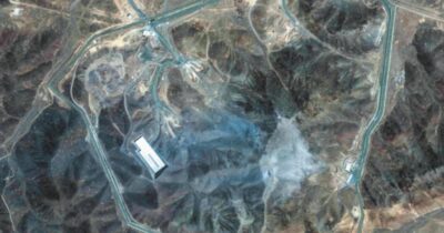 Copertina di Dall’atomica agli aerei: le bugie dietro l’attacco