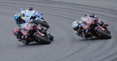 Copertina di MotoGp, anche in Italia vince Marc Marquez: che scintille al Mugello con Bagnaia, che però finisce beffato