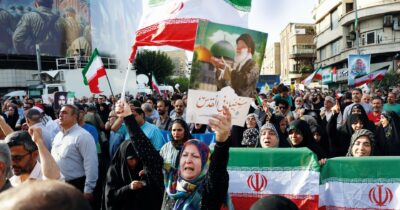 Copertina di Teheran tra grida di “vendetta” e la “bomba” del super-petrolio