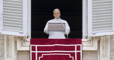 Copertina di Attacco Usa in Iran, Papa Leone XIV: “Fermare la guerra prima che diventi una voragine irreparabile”
