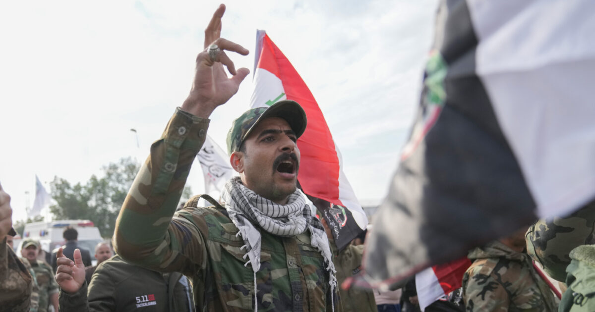L’Iraq ribolle dopo l’attacco Usa all’Iran: le milizie sciite pronte a colpire obiettivi americani L’Iraq ribolle dopo l’attacco Usa all’Iran: le milizie sciite pronte a colpire obiettivi americani