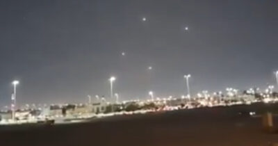 Copertina di Missili iraniani sulle basi Usa in Qatar. Trump: “Grazie per averci avvertito, ora la pace”. Torna a parlare Khamenei: “Noi non aggrediamo nessuno e non accettiamo aggressioni"