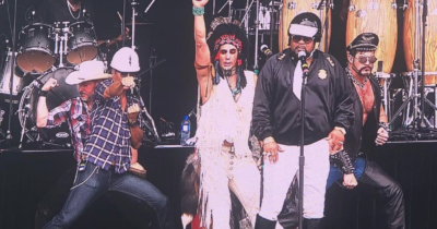 Copertina di Victor Willis dei Village People ha avuto un collasso a Palermo durante un concerto: subito ricoverato