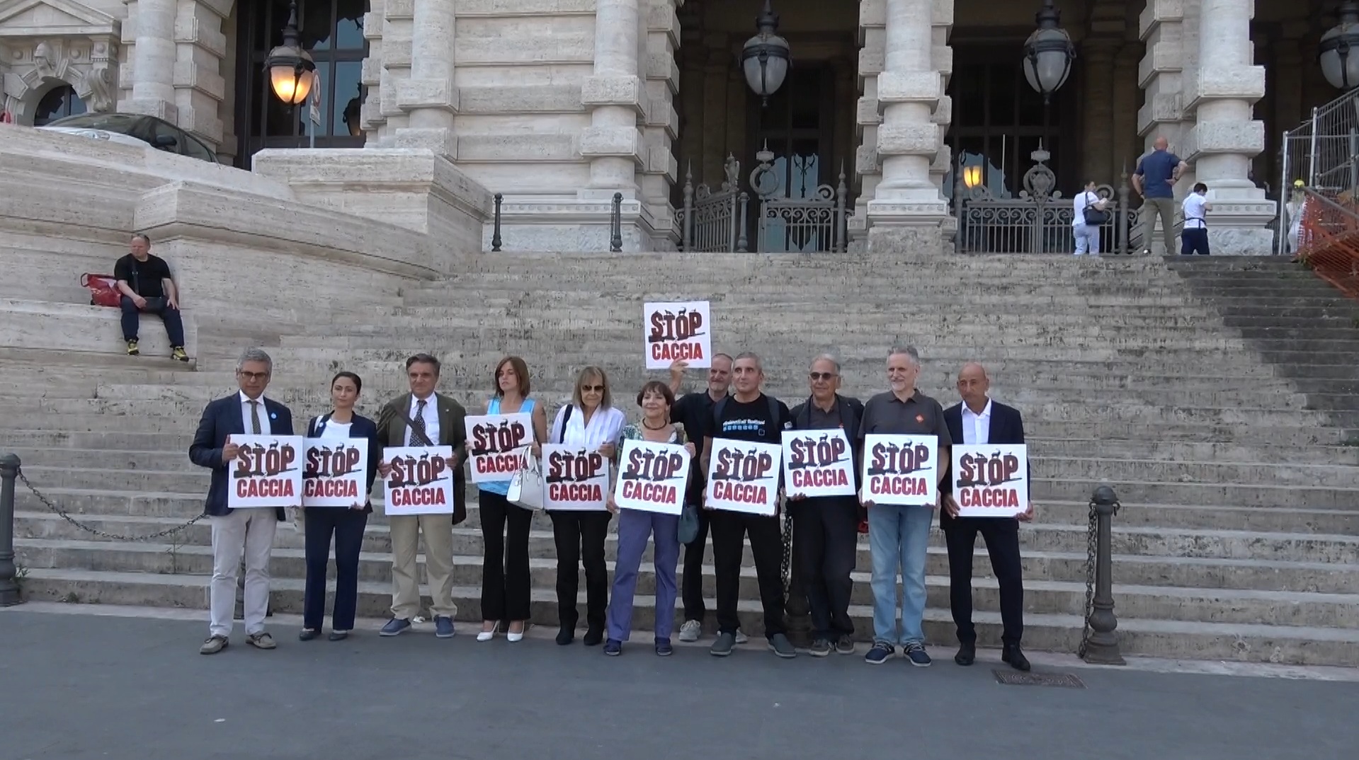 “Aboliamo la caccia e ampliamo le aree protette”: la proposta di legge delle associazioni ambientaliste e animaliste “Aboliamo la caccia e ampliamo le aree protette”: la proposta di legge delle associazioni ambientaliste e animaliste