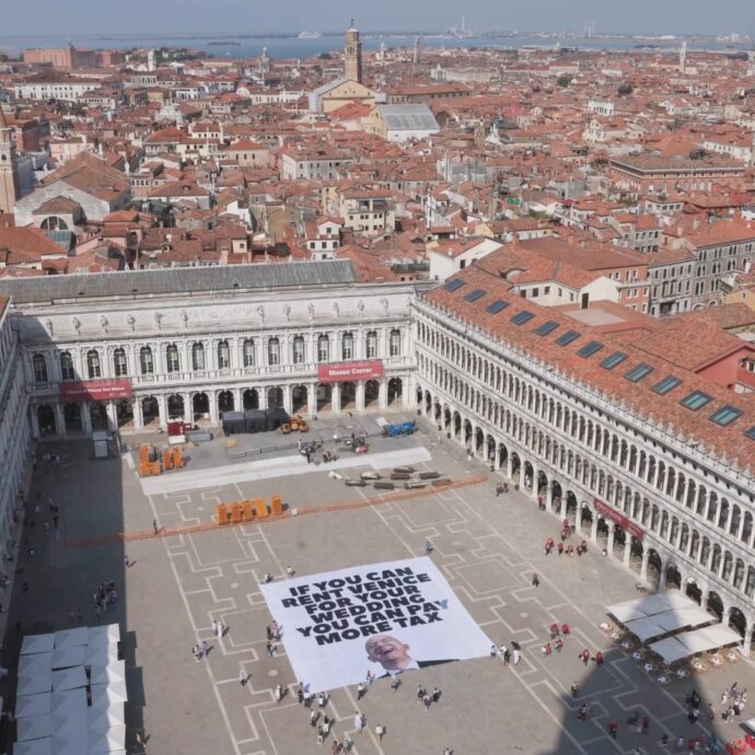 “Venezia svenduta ai ricchi”, “Falso, ritorno d’immagine da 2 miliardi e mezzo”: le nozze vip di Jeff Bezos infiammano il dibattito politico