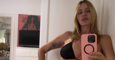 Copertina di “Sono vittima di bigottismo e cattiveria sui social. Ogni età ha la sua bellezza”: Stefania Orlando risponde in costume alle critiche degli haters