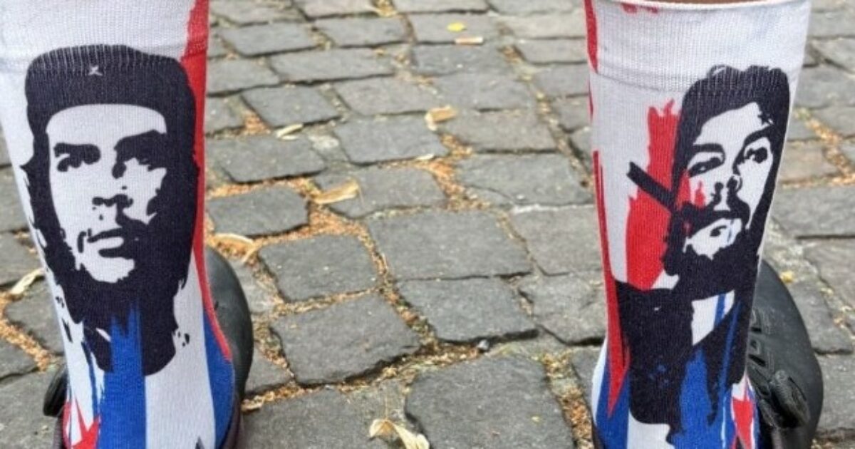 Beppe Sala in bici da Milano a Zoagli: 210 chilometri con i calzini di Che Guevara Beppe Sala in bici da Milano a Zoagli: 210 chilometri con i calzini di Che Guevara