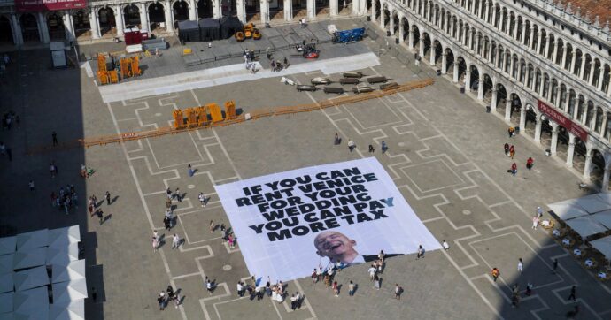 La Venezia di Bezos: tassisti in divisa, Whatsapp vietato e marines di scorta