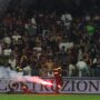 Copertina di Figuraccia nei play-out di Serie B: fumogeni e seggiolini in campo, Salernitana retrocessa a tavolino e Sampdoria salva