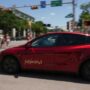 Copertina di Tesla lancia i suoi robotaxi ad Austin: la “scommessa da mille miliardi” di Elon Musk
