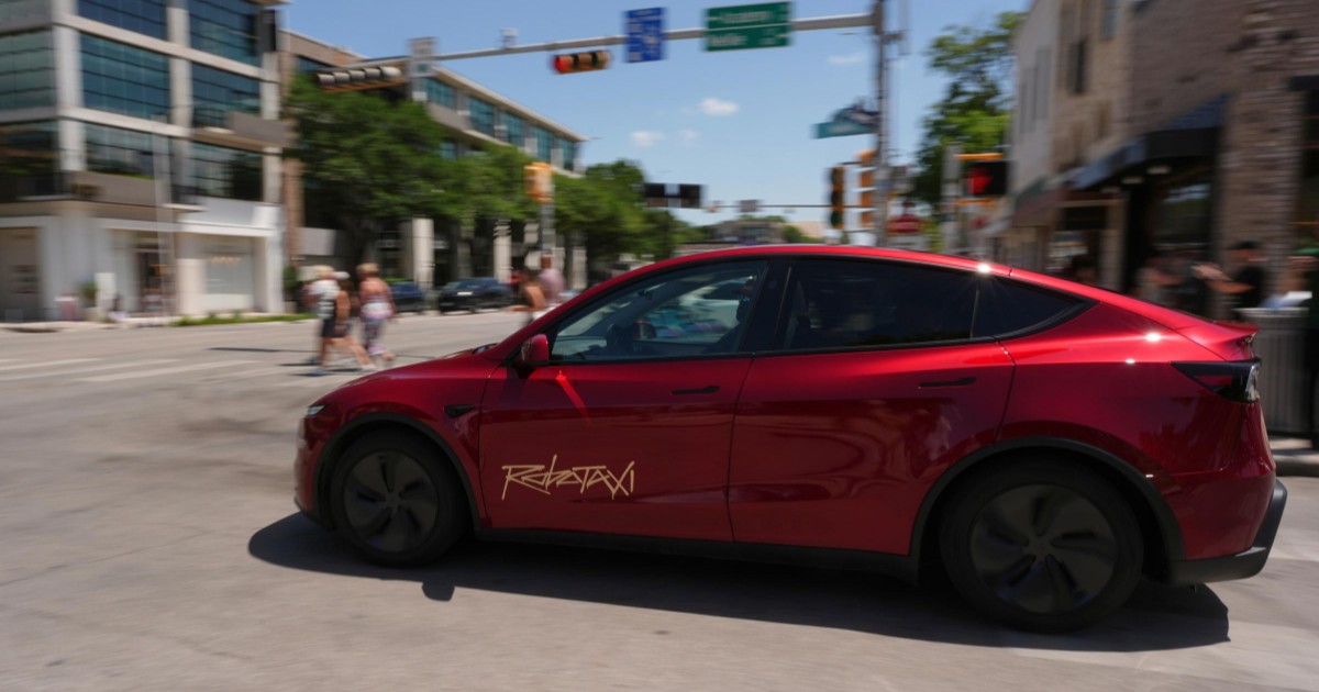 tesla lancia i suoi robotaxi ad austin la scommessa da mille miliardi di elon musk