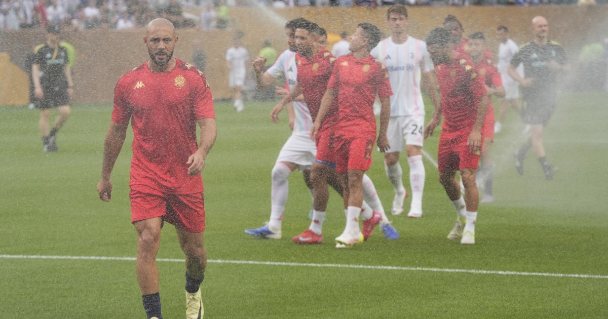 Getti d’acqua e ventilatori in campo: cosa sono costretti a fare i club per sopravvivere nell’afa del Mondiale per club Getti d’acqua e ventilatori in campo: cosa sono costretti a fare i club per sopravvivere nell’afa del Mondiale per club