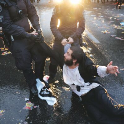 Copertina di Israele, ora la democrazia è piena di buchi