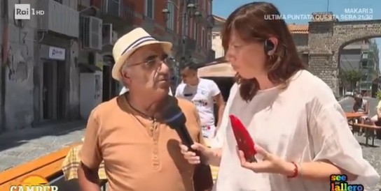 Il ‘peperone cazzone’ protagonista su RaiUno di un siparietto che per molti è “preparatissimo e anche male”: ecco cosa è accaduto – VIDEO