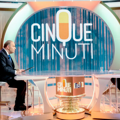 Copertina di Rai: tagli, lacrime e sangue, si salvano Vespa e gli amici