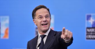 Mark Rutte, da ‘avaro’ contro i fondi Ue post Covid a segretario Nato che invoca la spesa in armi a tutti i costi