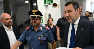 Copertina di Salvini e Saviano faccia a faccia in tribunale. Il ministro: “Gli ho stretto la mano e lui mi ha detto ‘Vergognati'”